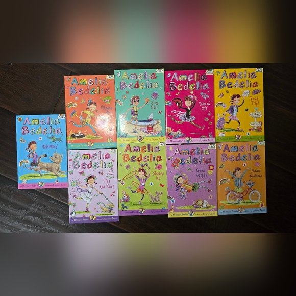 Amelia Bedelia Other - Amelia Bedelia Books Set of 9 Children Chaper Books